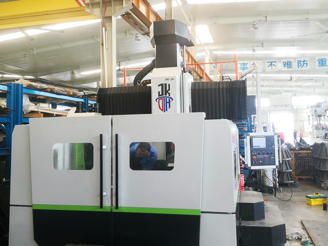 小型數(shù)控龍門銑床DHA2315具有什么優(yōu)勢？