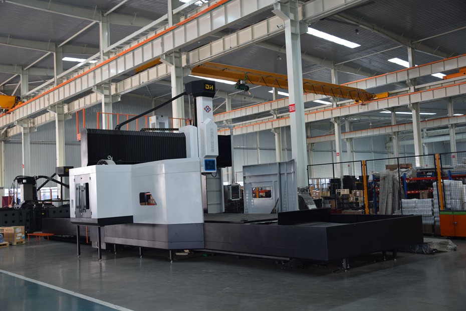 龍門(mén)加工中心.jpg 龍門(mén)加工中心.jpg